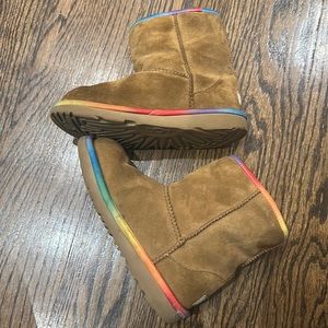 Uggs Girls Classic Short Boot
